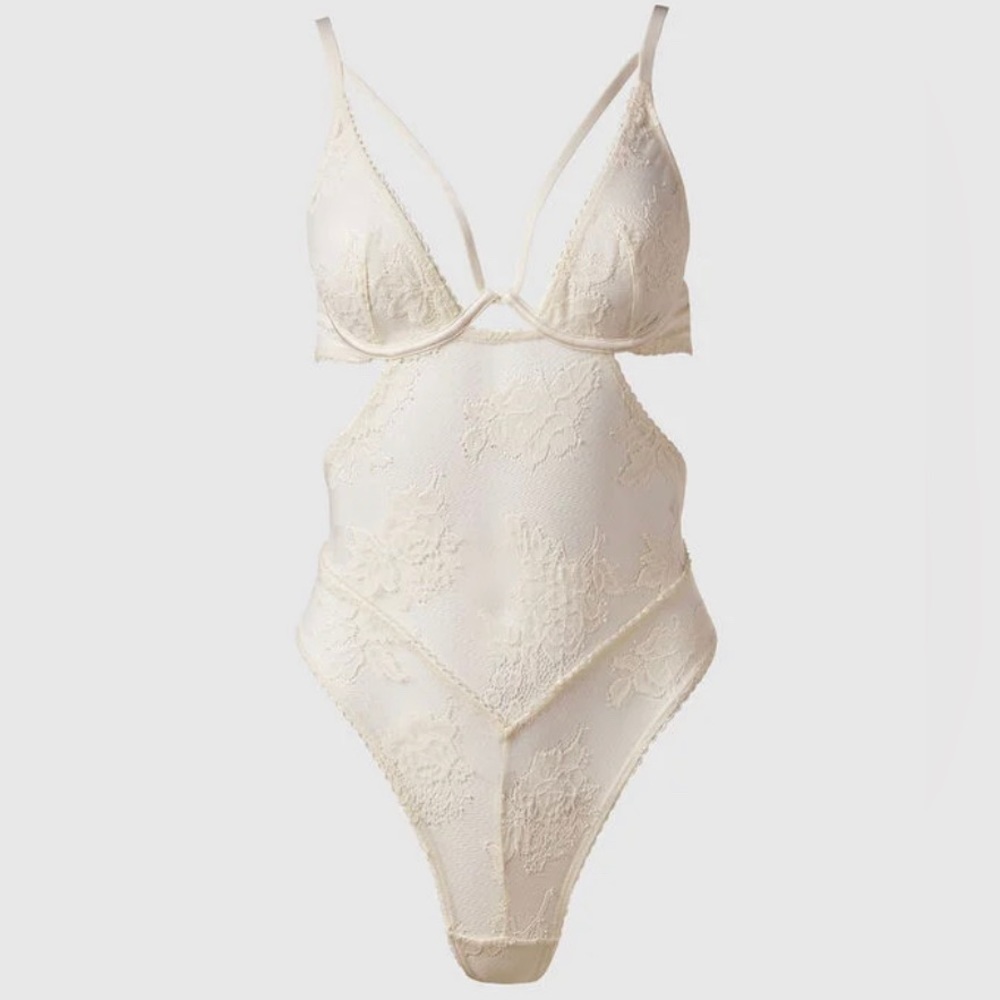 La Senza Bridal Lace Bodysuit size small eggshell - Picture 3 of 3